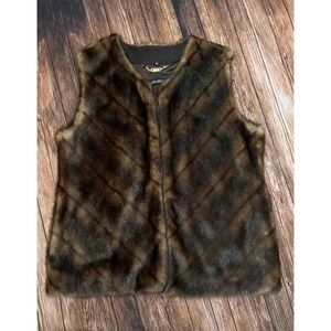 Pamela McCoy Faux Fur Vest